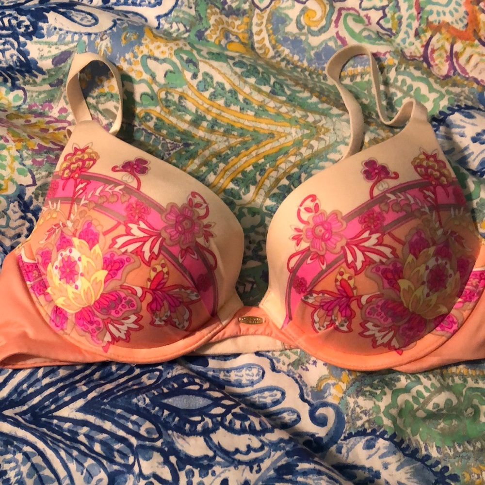 Brand New VS bra fabulous line